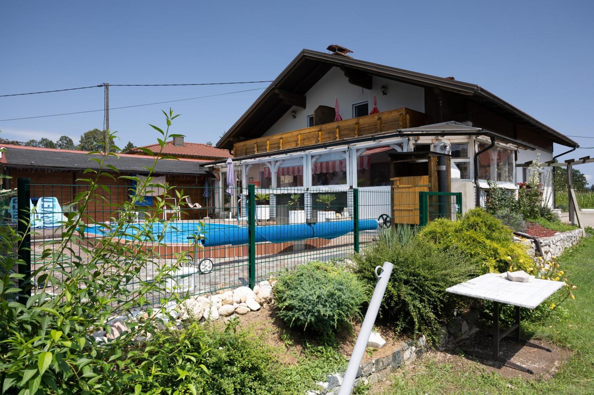 Christis Apartments Eberndorf Eksteriør bilde
