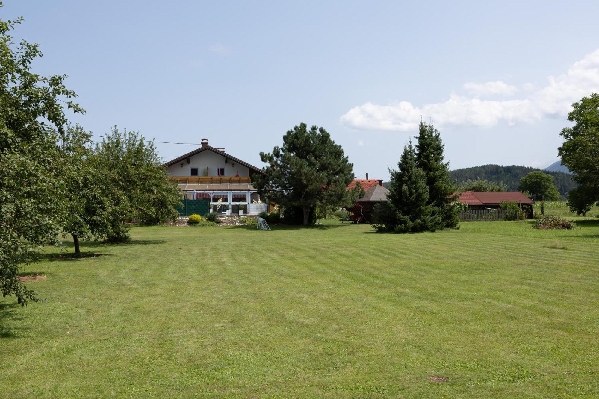 Christis Apartments Eberndorf Eksteriør bilde